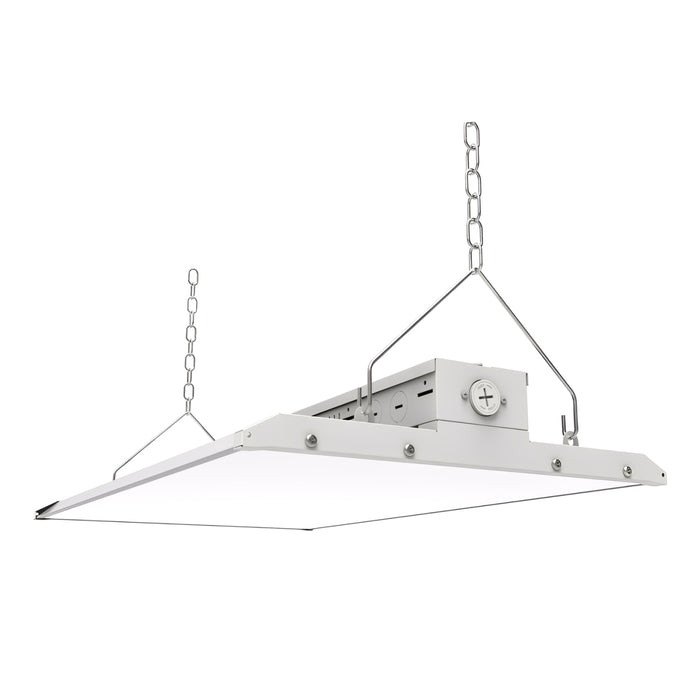 Built to perform under demanding conditions, the linear High Bay LED Shop light fixture’s rugged galvanized iron housing efficiently dissipates heat, ensuring long-term stability and consistent light quality throughout its impressive 50,000-hour lifespan. It also integrates a 5-core 18AWG 0.16m cable for secure power, ground, and 0–10V dimming connections—offering smooth control and adaptability to modern lighting systems.
